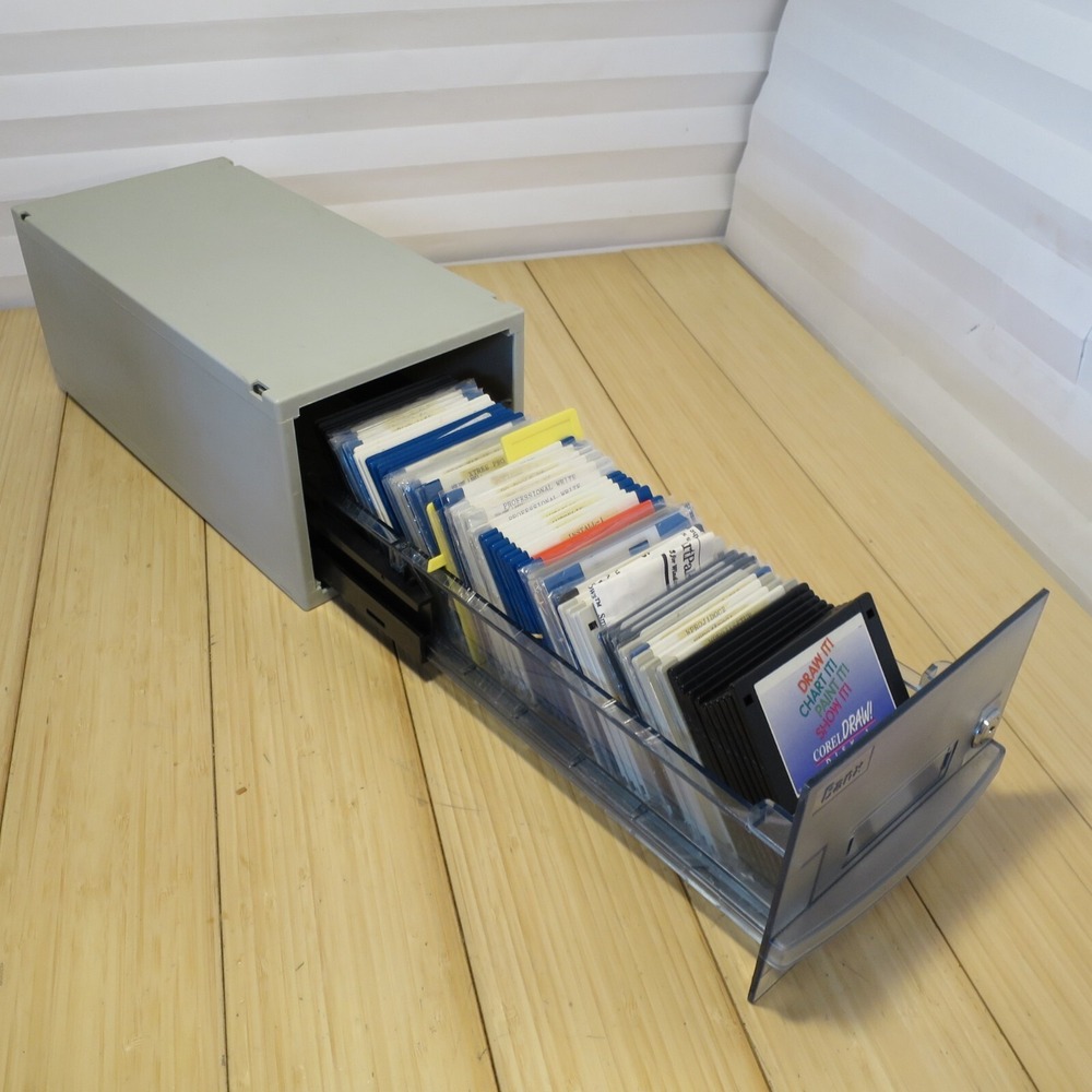 Untested Lot of PC Computer Software 3.5 in. Floppy Disks in Banx Storage Caddy - Picture 15 of 16